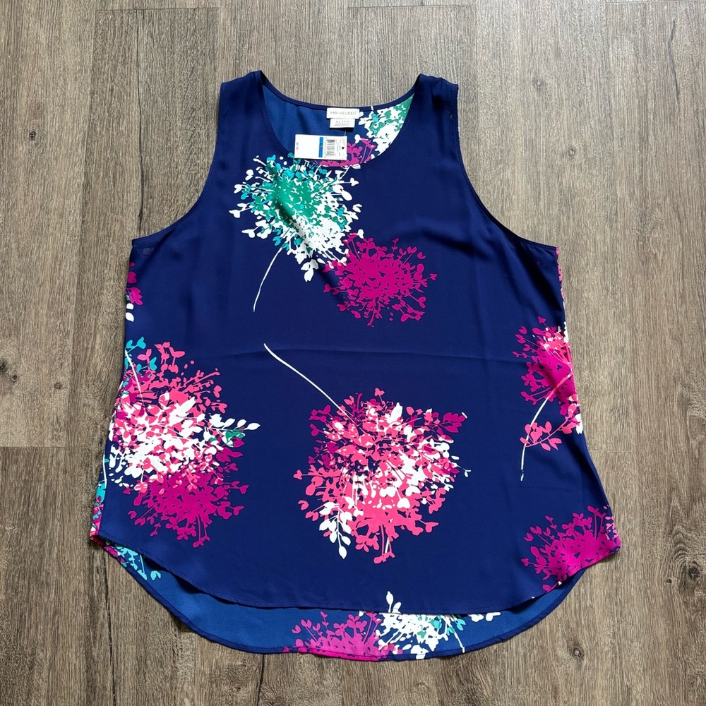 🎀 2 for $20sale 🎀 NWT Floral Sleeveless Top